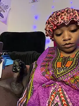 Snapshot of Kayyummy98 chatting on December 2, 2025, 12:27 am Kayyummy98 online show from December 2, 2025, 12:27 am