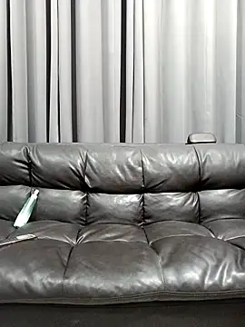 nam tootsis online show from April 18, 2026, 1:42 am