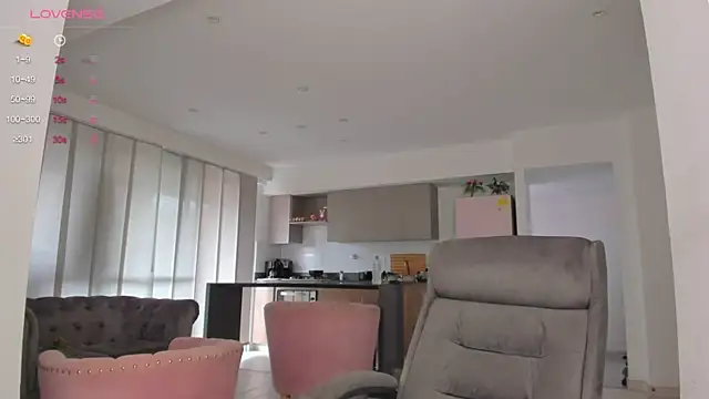 sofiia piink online show from February 8, 2026, 1:58 pm