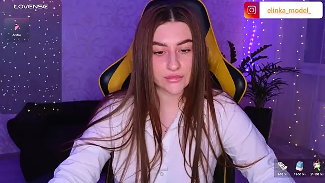 Snapshot of Elishka_ chatting on December 1, 2024, 9:26 pm Elishka  online show from December 1, 2024, 9:26 pm