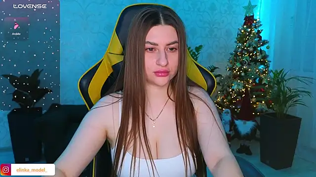 Snapshot of Elishka_ chatting on December 25, 2024, 5:15 pm Elishka  online show from December 25, 2024, 5:15 pm