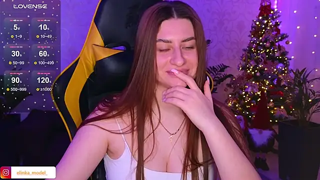 Snapshot of Elishka_ chatting on December 25, 2024, 8:28 pm Elishka  online show from December 25, 2024, 8:28 pm