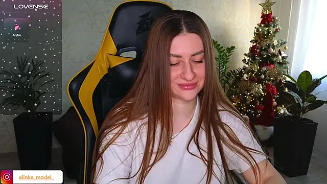 Snapshot of Elishka_ chatting on January 9, 2025, 6:27 am Elishka  online show from January 9, 2025, 6:27 am