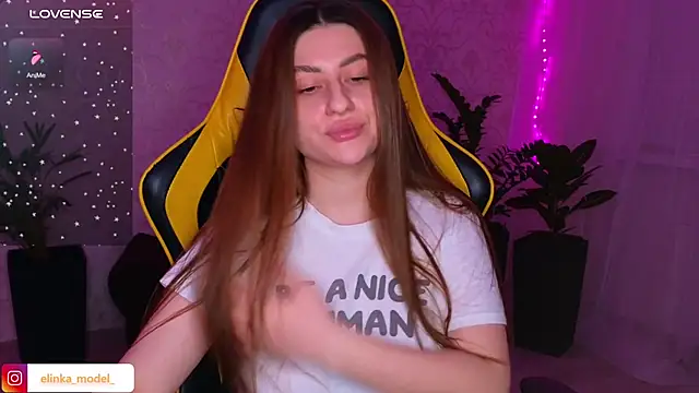 Snapshot of Elishka_ chatting on January 24, 2025, 4:59 am Elishka  online show from January 24, 2025, 4:59 am