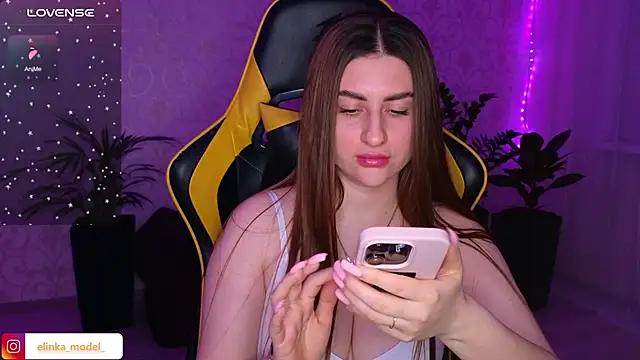 Snapshot of Elishka_ chatting on February 1, 2025, 6:29 pm Elishka  online show from February 1, 2025, 6:29 pm