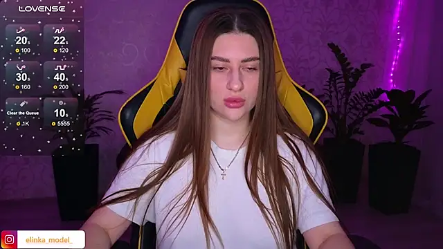 Snapshot of Elishka_ chatting on February 5, 2025, 5:09 am Elishka  online show from February 5, 2025, 5:09 am