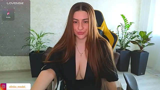 Snapshot of Elishka_ chatting on February 10, 2025, 8:53 am Elishka  online show from February 10, 2025, 8:53 am