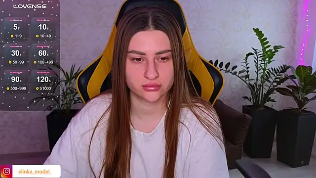 Snapshot of Elishka_ chatting on February 11, 2025, 6:51 am Elishka  online show from February 11, 2025, 6:51 am