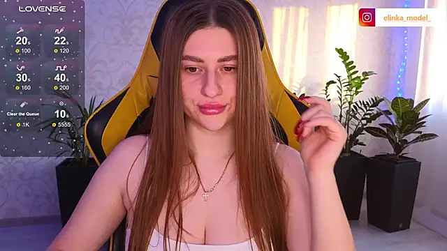 Snapshot of Elishka_ chatting on February 13, 2025, 5:48 am Elishka  online show from February 13, 2025, 5:48 am