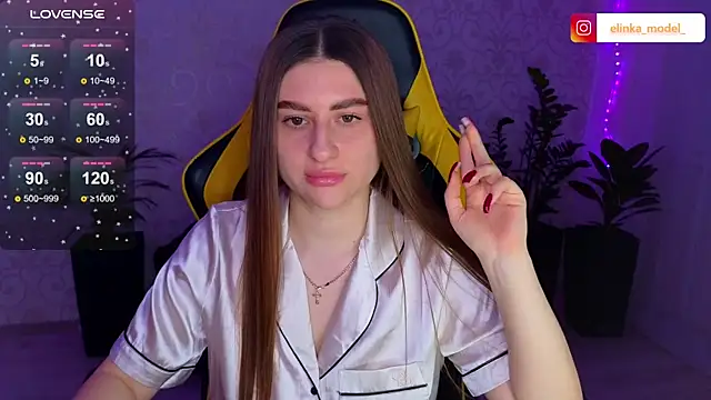 Snapshot of Elishka_ chatting on February 22, 2025, 6:08 pm Elishka  online show from February 22, 2025, 6:08 pm