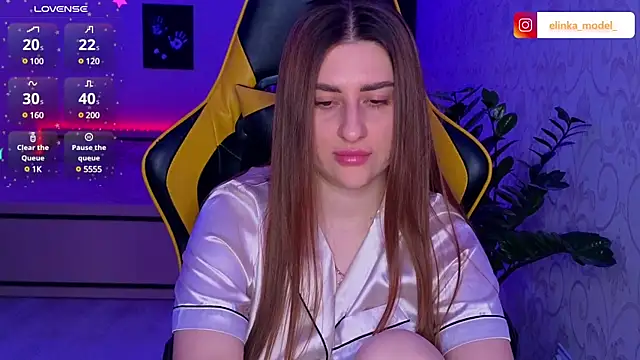 Snapshot of Elishka_ chatting on March 7, 2025, 7:38 pm Elishka  online show from March 7, 2025, 7:38 pm