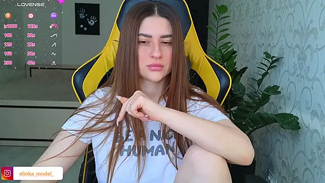 Snapshot of Elishka_ chatting on March 22, 2025, 5:28 am Elishka  online show from March 22, 2025, 5:28 am