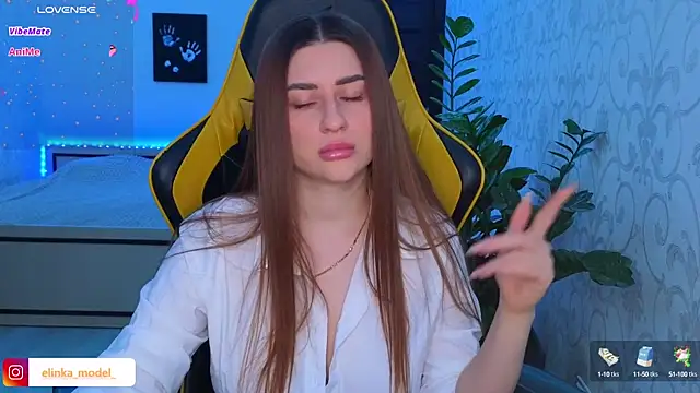 Snapshot of Elishka_ chatting on March 22, 2025, 4:58 pm Elishka  online show from March 22, 2025, 4:58 pm