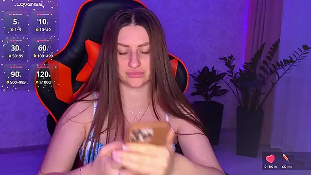 Snapshot of Elishka_ chatting on October 15, 2025, 5:35 pm Elishka  online show from October 15, 2025, 5:35 pm