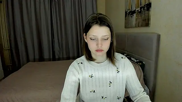 SoniNesti online show from October 28, 2025, 3:14 pm