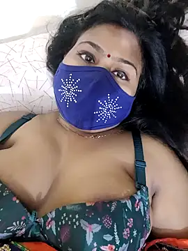 Snapshot of cutee__crazy chatting on January 31, 2025, 5:21 pm cutee  crazy online show from January 31, 2025, 5:21 pm