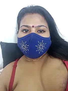 Snapshot of cutee__crazy chatting on March 18, 2025, 5:21 pm cutee  crazy online show from March 18, 2025, 5:21 pm