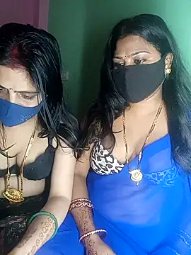 Snapshot of cutee__crazy chatting on October 11, 2025, 5:44 pm cutee  crazy online show from October 11, 2025, 5:44 pm