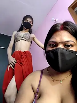 cutee  crazy online show from April 4, 2026, 2:03 pm