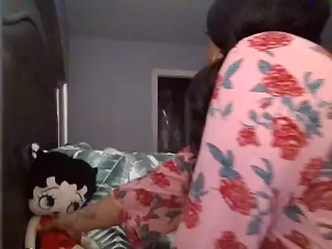 Snapshot of MSweetLindaParks chatting on February 15, 2025, 12:11 pm MSweetLindaParks online show from February 15, 2025, 12:11 pm