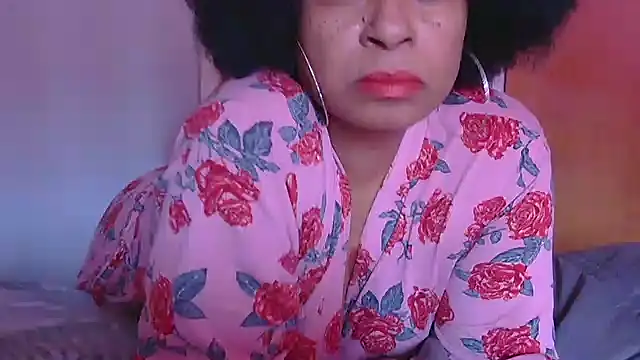 MSweetLindaParks online show from November 14, 2025, 4:06 pm