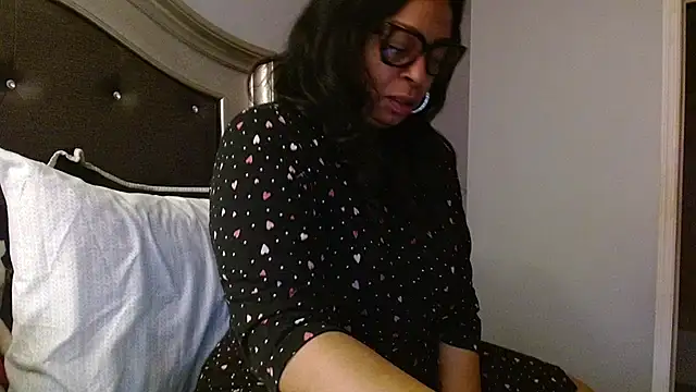 MSweetLindaParks online show from February 20, 2026, 2:39 pm