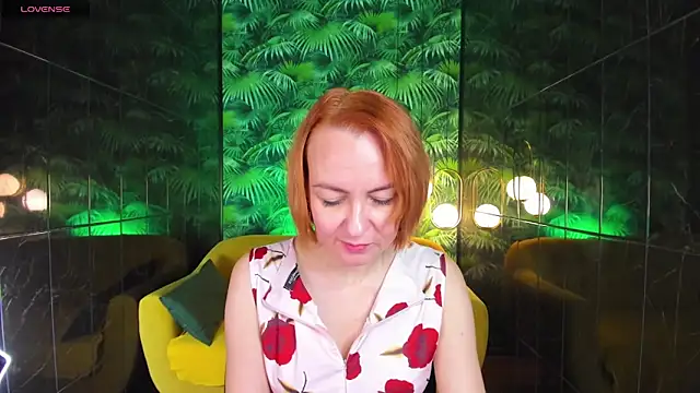 Snapshot of NikaGentle chatting on December 4, 2024, 6:22 am NikaGentle online show from December 4, 2024, 6:22 am