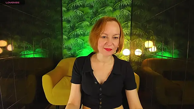 Snapshot of NikaGentle chatting on December 10, 2024, 6:33 am NikaGentle online show from December 10, 2024, 6:33 am