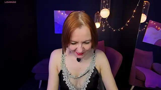 Snapshot of NikaGentle chatting on February 9, 2025, 8:33 am NikaGentle online show from February 9, 2025, 8:33 am