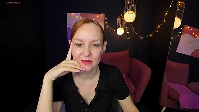 Snapshot of NikaGentle chatting on February 9, 2025, 11:36 am NikaGentle online show from February 9, 2025, 11:36 am