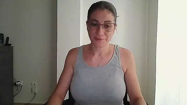 Snapshot of Sanada_hot chatting on October 4, 2025, 8:23 am Sanada hot online show from October 4, 2025, 8:23 am