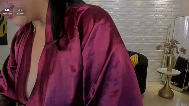 ToriCrossX online show from March 8, 2025, 5:54 pm