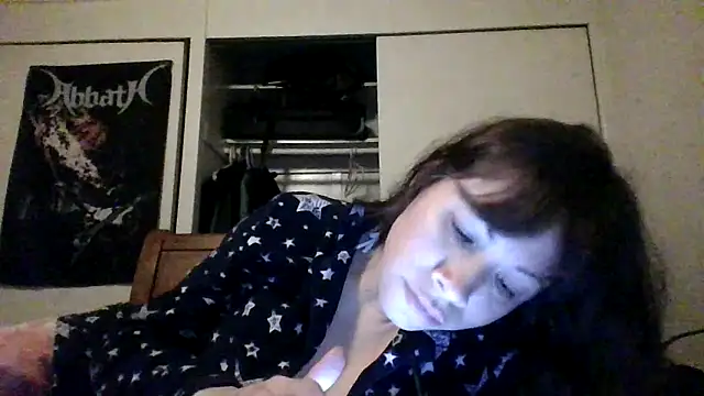 petitedoll29 online show from December 6, 2024, 1:18 am