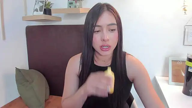 isabella jade online show from January 25, 2025, 8:21 pm