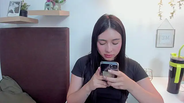 isabella jade online show from January 30, 2025, 10:41 pm