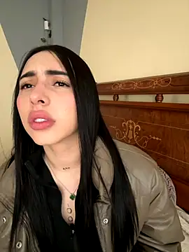 isabella jade online show from September 9, 2025, 1:43 pm