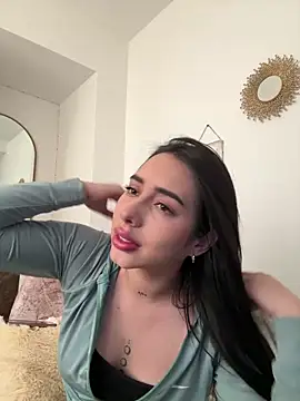 isabella jade online show from November 5, 2025, 1:33 pm