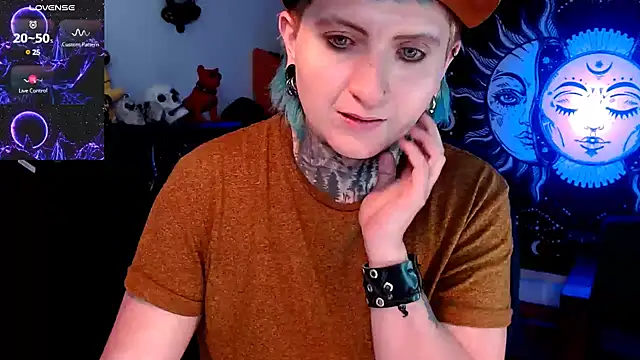 Marieblueeyes online show from March 19, 2025, 12:45 pm