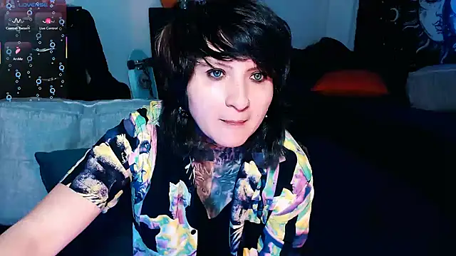 Marieblueeyes online show from September 15, 2025, 4:40 pm