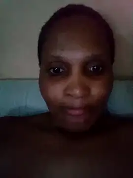 Snapshot of Nonelela chatting on October 28, 2025, 8:11 pm Nonelela online show from October 28, 2025, 8:11 pm