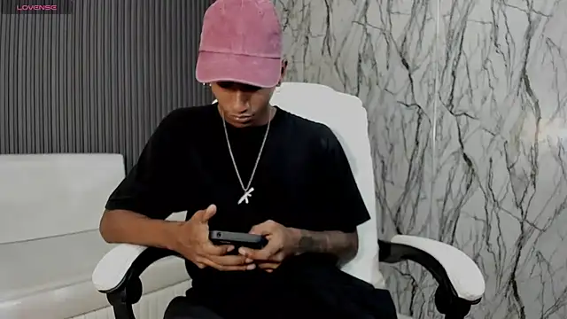 ManSant online show from November 18, 2025, 2:43 pm