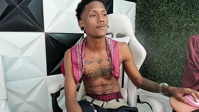 Snapshot of ManSant chatting on March 6, 2026, 4:25 pm ManSant online show from March 6, 2026, 4:25 pm