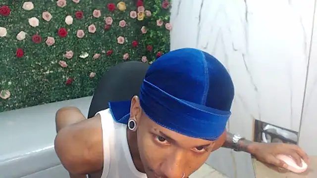 Snapshot of ManSant chatting on March 11, 2026, 2:56 pm ManSant online show from March 11, 2026, 2:56 pm