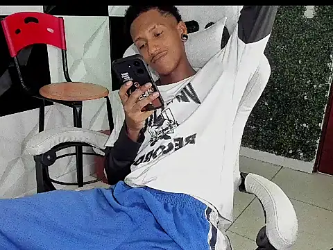 Snapshot of ManSant chatting on March 14, 2026, 4:12 pm ManSant online show from March 14, 2026, 4:12 pm