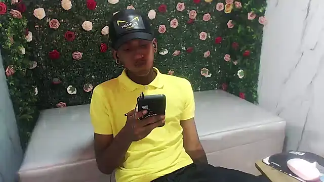 Snapshot of ManSant chatting on March 16, 2026, 3:49 pm ManSant online show from March 16, 2026, 3:49 pm