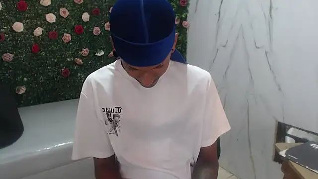 Snapshot of ManSant chatting on March 17, 2026, 3:26 pm ManSant online show from March 17, 2026, 3:26 pm