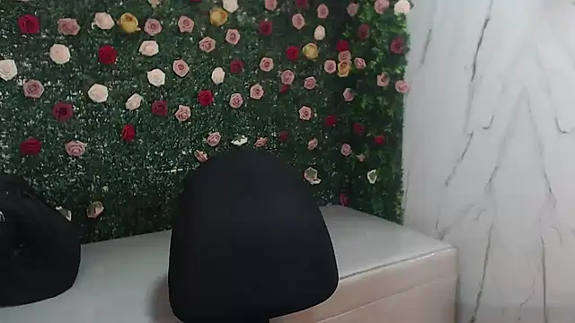 Snapshot of ManSant chatting on March 21, 2026, 3:37 pm ManSant online show from March 21, 2026, 3:37 pm