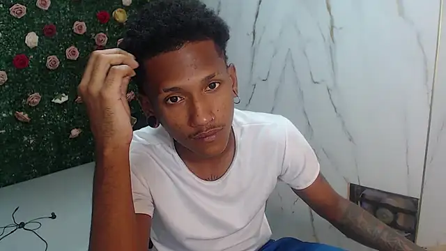 Snapshot of ManSant chatting on March 25, 2026, 4:35 pm ManSant online show from March 25, 2026, 4:35 pm