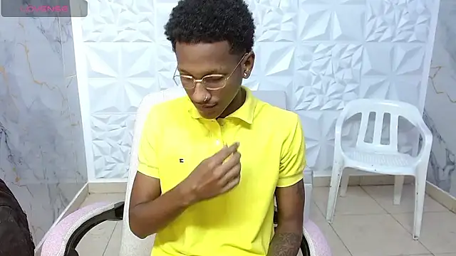 Snapshot of ManSant chatting on April 9, 2026, 2:55 pm ManSant online show from April 9, 2026, 2:55 pm