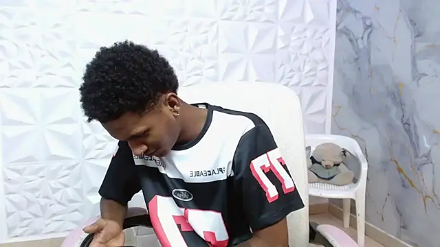 Snapshot of ManSant chatting on April 13, 2026, 4:34 pm ManSant online show from April 13, 2026, 4:34 pm